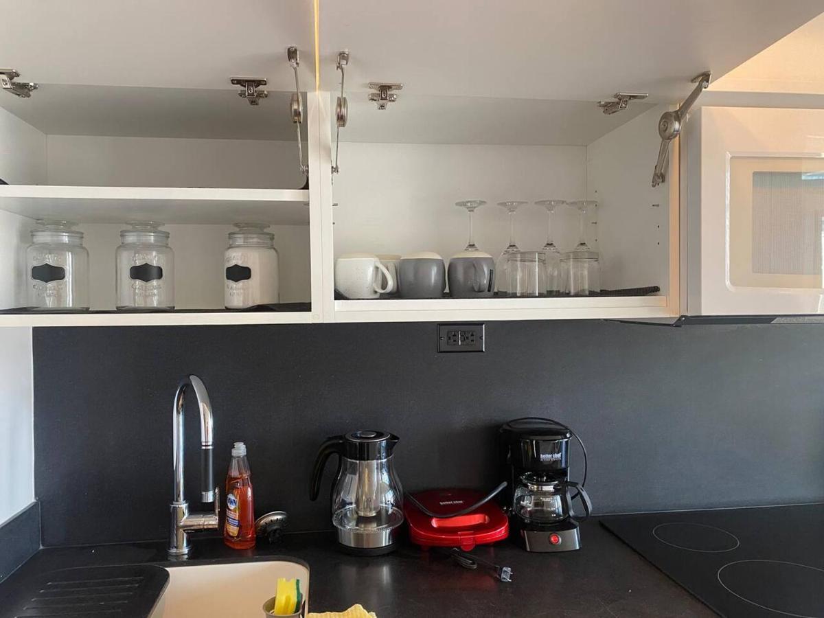 Family Oriented Downtown Toronto 2Bdrm Condo With Parking & Office Space المظهر الخارجي الصورة
